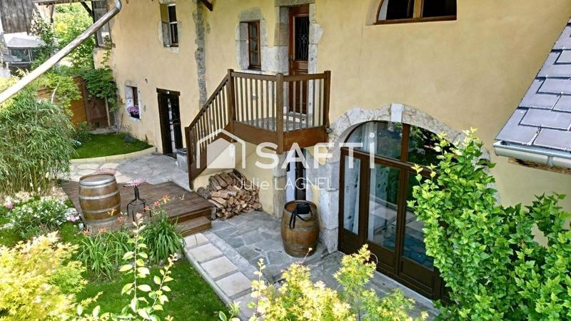 Maison - 180 m² - 9 pièces