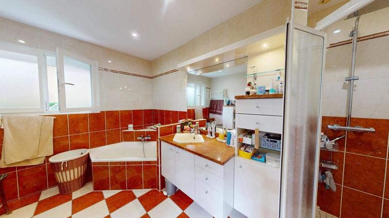 Maison - 177 m² - 4 pièces