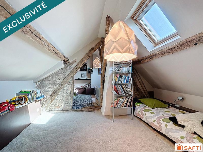 Maison - 222 m² - 8 pièces