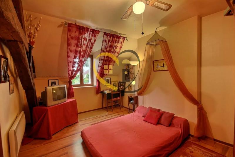 Maison - 180 m² - 9 pièces