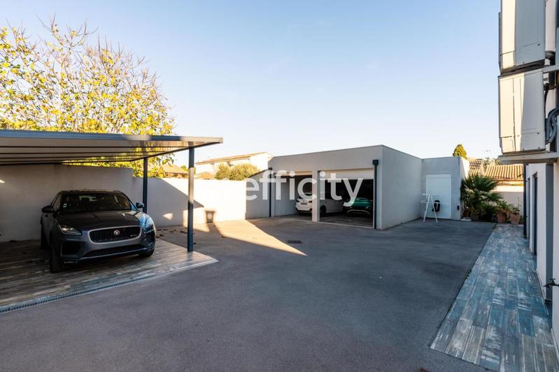 Villa - 344 m² - 7 pièces