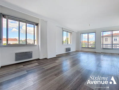 Appartement - 100 m² - 5 pièces