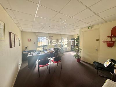 Local commercial - 257 m² - 7 pièces