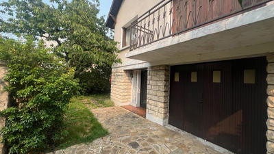 Maison - 122 m² - 7 pièces