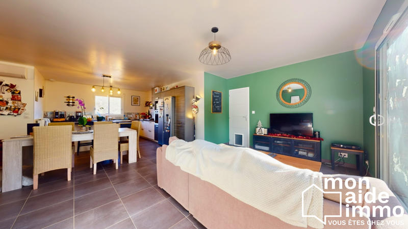 Maison - 94 m² - 5 pièces