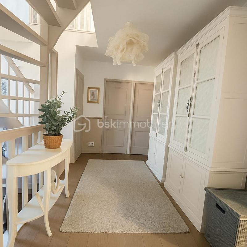 Maison - 185 m² - 7 pièces