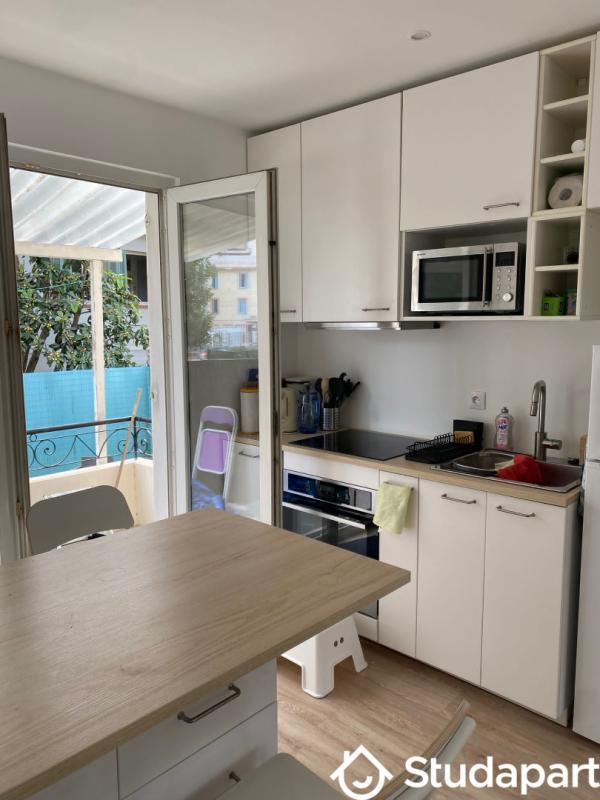 Chambre - 9 m² - 1 pièce