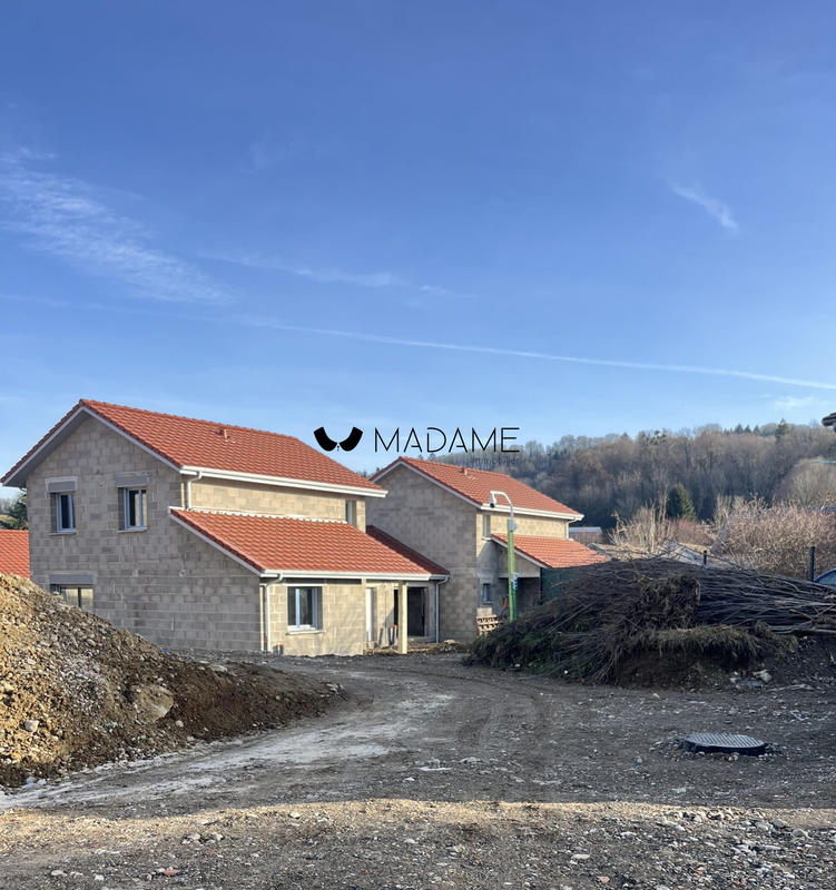 Maison - 100 m² - 4 pièces