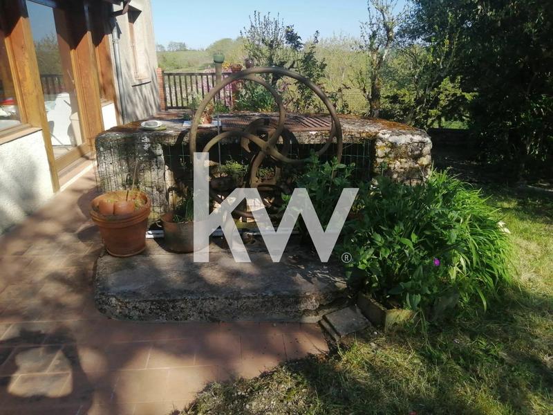 Corps de ferme - 250 m² - 11 pièces