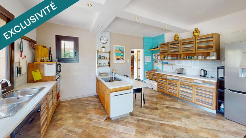 Maison - 240 m² - 7 pièces