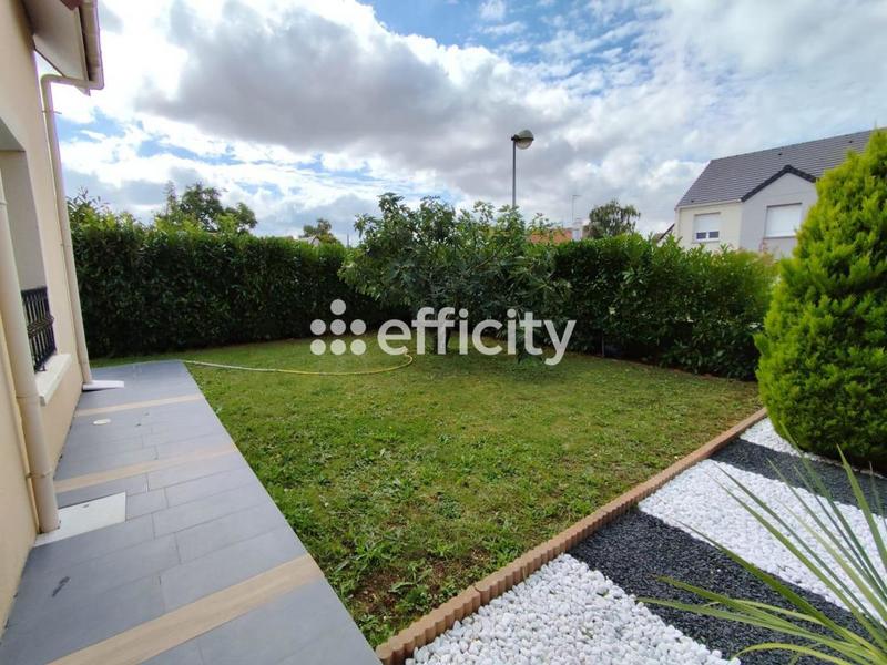 Maison traditionnelle - 221 m² - 5 pièces