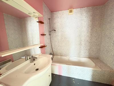 Appartement - 92 m² - 5 pièces