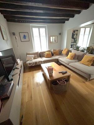 Maison - 187 m² - 9 pièces