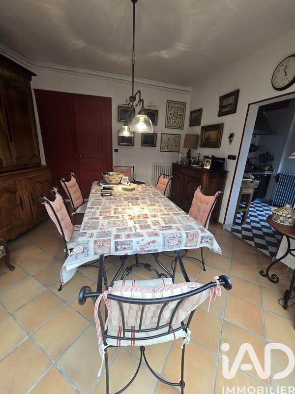 Maison - 358 m² - 10 pièces