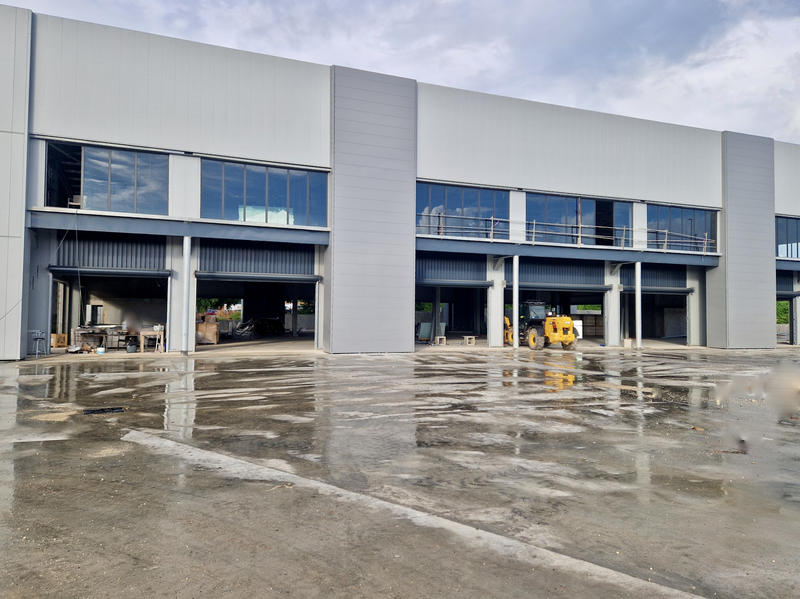 Local commercial - 136 m²