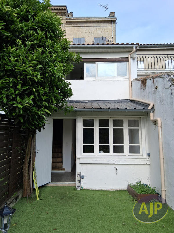 Maison - 110 m² - 4 pièces