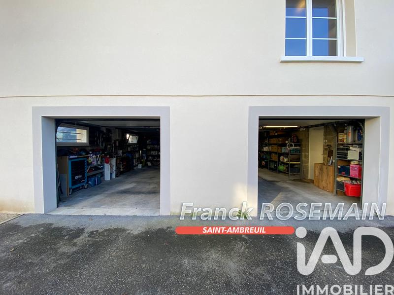 Maison - 260 m² - 10 pièces