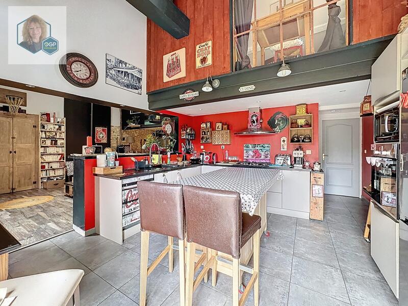 Maison ancienne - 205 m² - 5 pièces