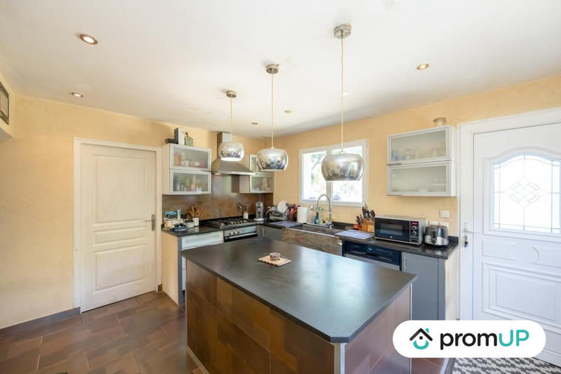 Maison - 130 m² - 6 pièces