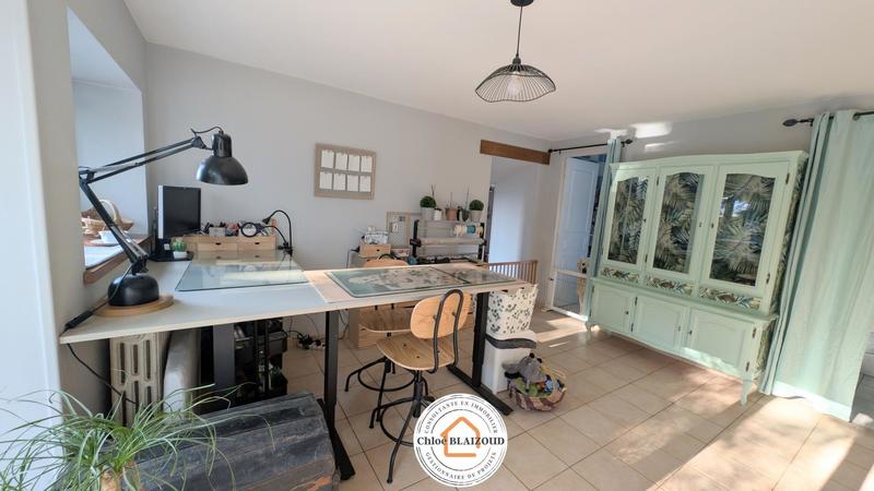 Maison - 239 m² - 7 pièces