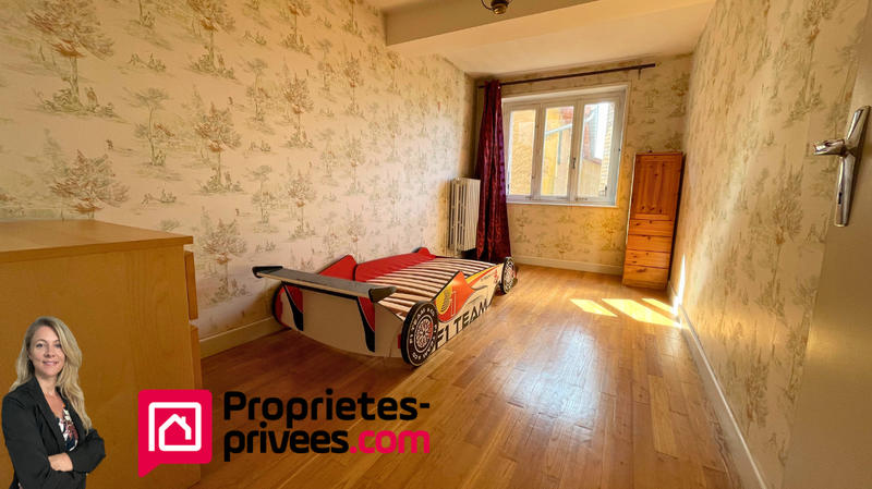 Maison - 200 m² - 9 pièces