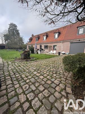 Maison - 140 m² - 5 pièces