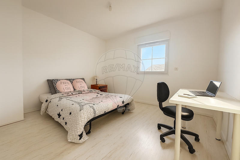 Appartement - 93 m² - 5 pièces