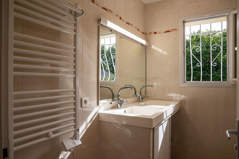 Maison - 150 m² - 8 pièces