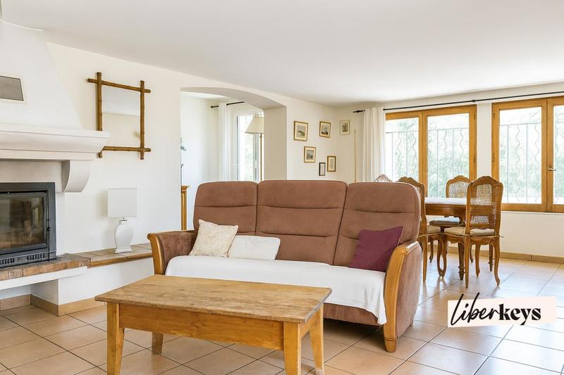 Maison de maîtres - 600 m² - 6 pièces