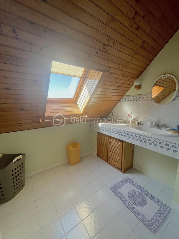 Maison traditionnelle - 165 m² - 6 pièces