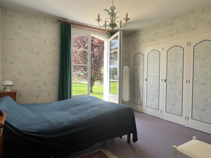 Maison - 210 m² - 7 pièces