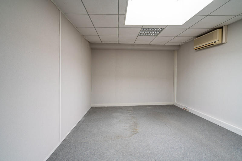 Bureau - 400 m² - 2 pièces