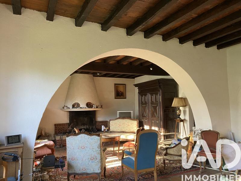 Maison - 220 m² - 12 pièces