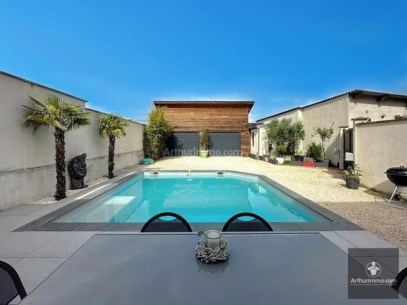 Maison - 195 m² - 6 pièces