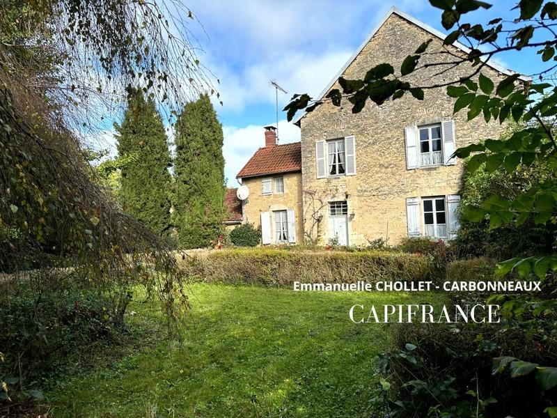 Maison de village - 208 m² - 7 pièces