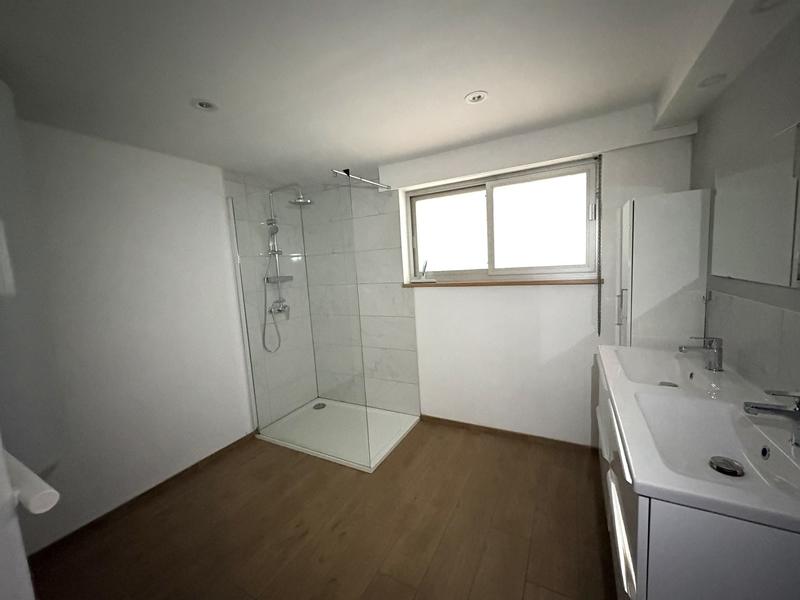 Maison - 177 m² - 8 pièces