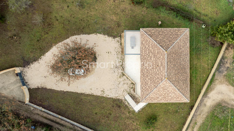 Propriété - 250 m² - 6 pièces