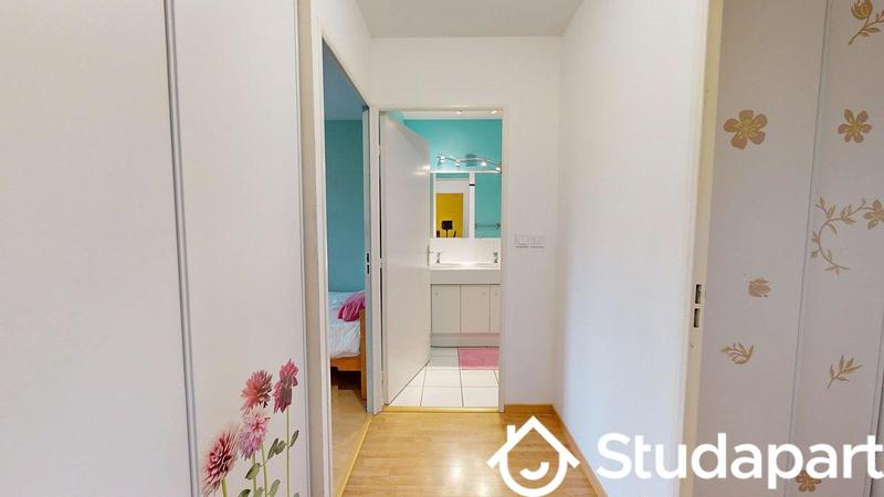 Chambre - 9 m² - 1 pièce