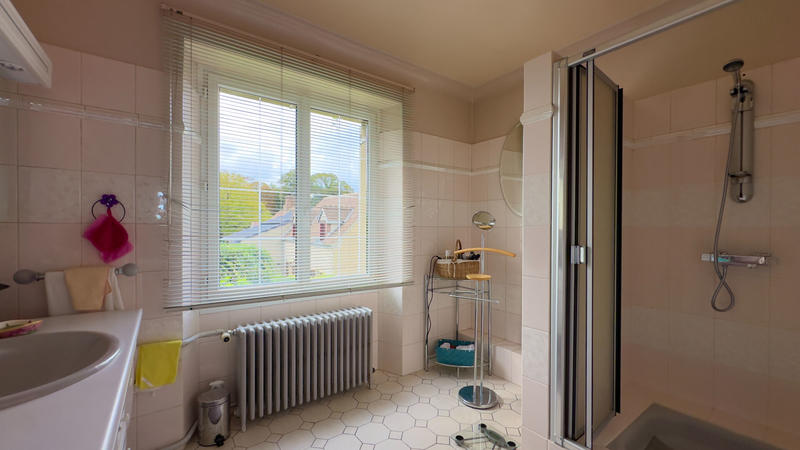 Maison - 200 m² - 6 pièces