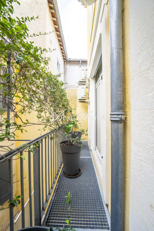 Maison - 245 m² - 8 pièces