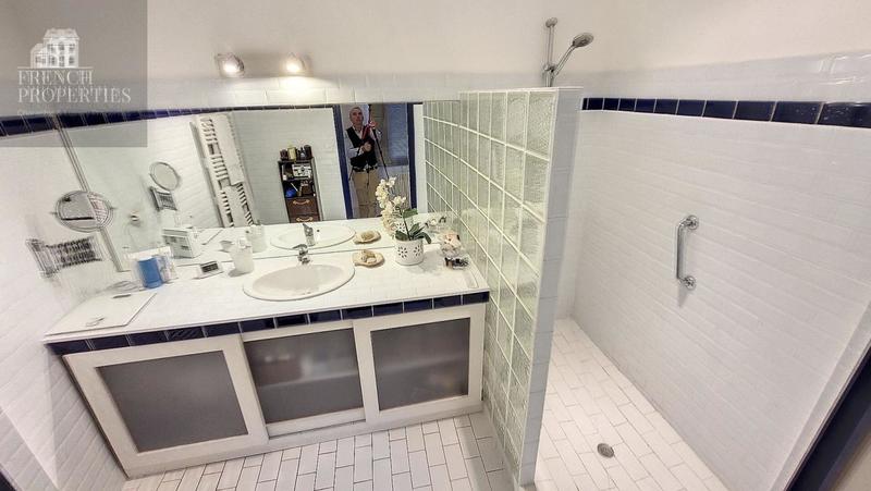 Appartement - 155 m² - 3 pièces