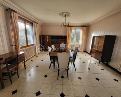 Maison - 111 m² - 4 pièces