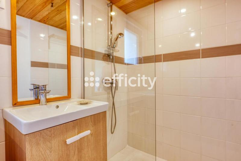 Maison - 122 m² - 6 pièces