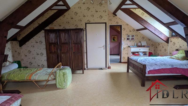 Maison - 210 m² - 6 pièces