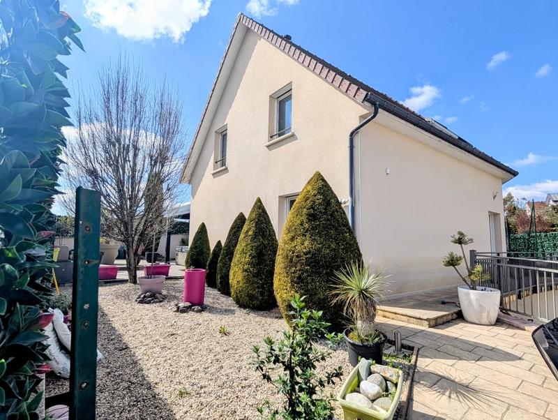 Maison - 165 m² - 6 pièces