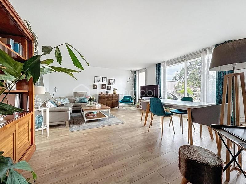 Appartement - 102 m² - 5 pièces