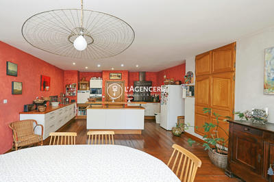 Maison - 286 m² - 6 pièces