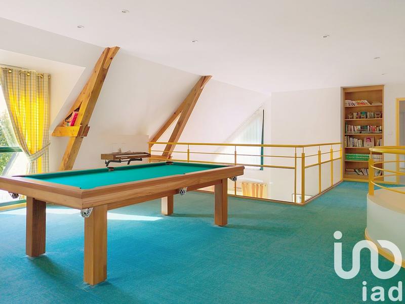 Maison - 227 m² - 8 pièces