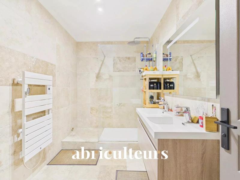 Appartement - 95 m² - 3 pièces