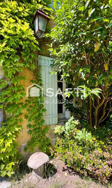 Maison - 300 m² - 10 pièces